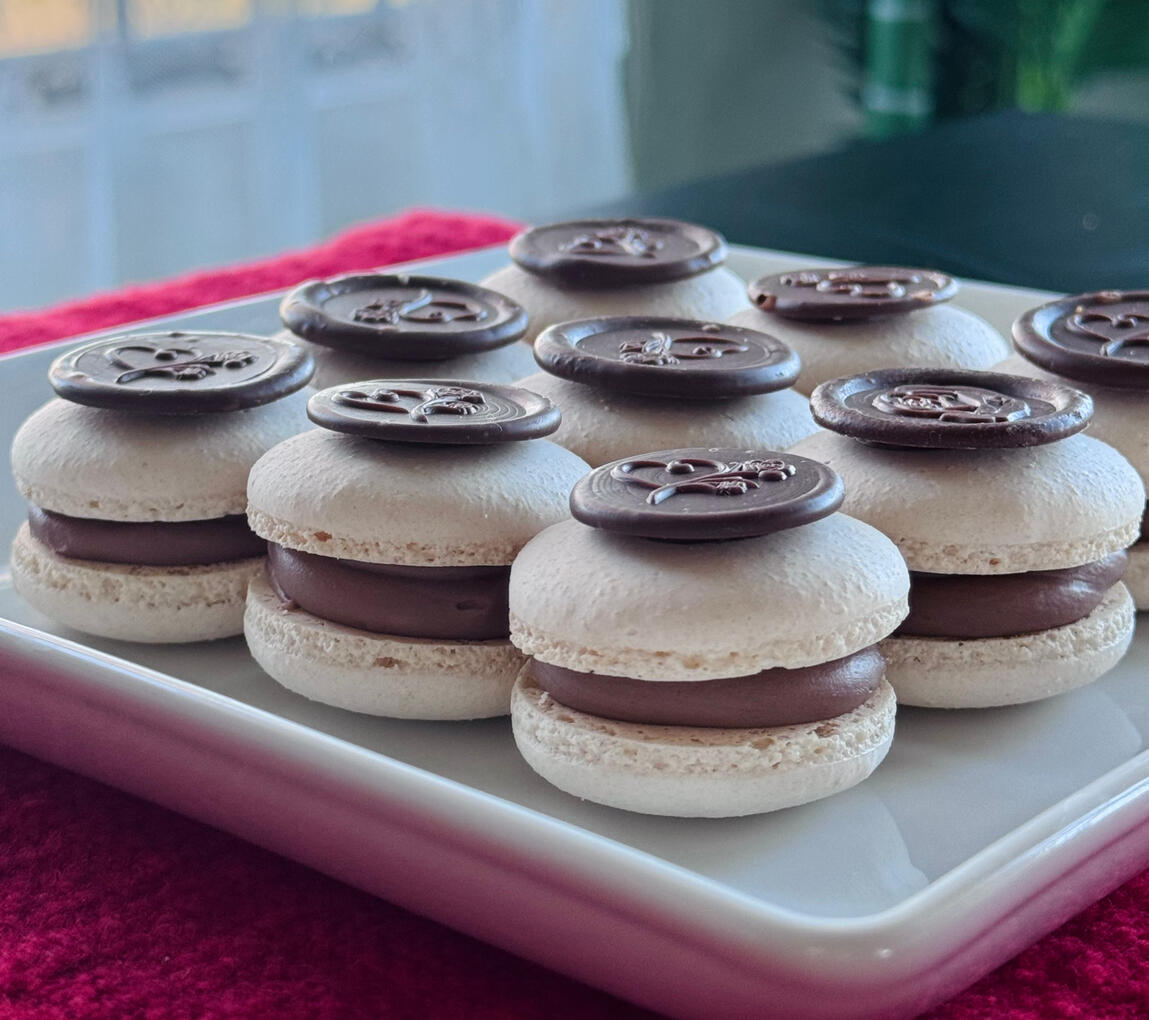 Customized Macarons